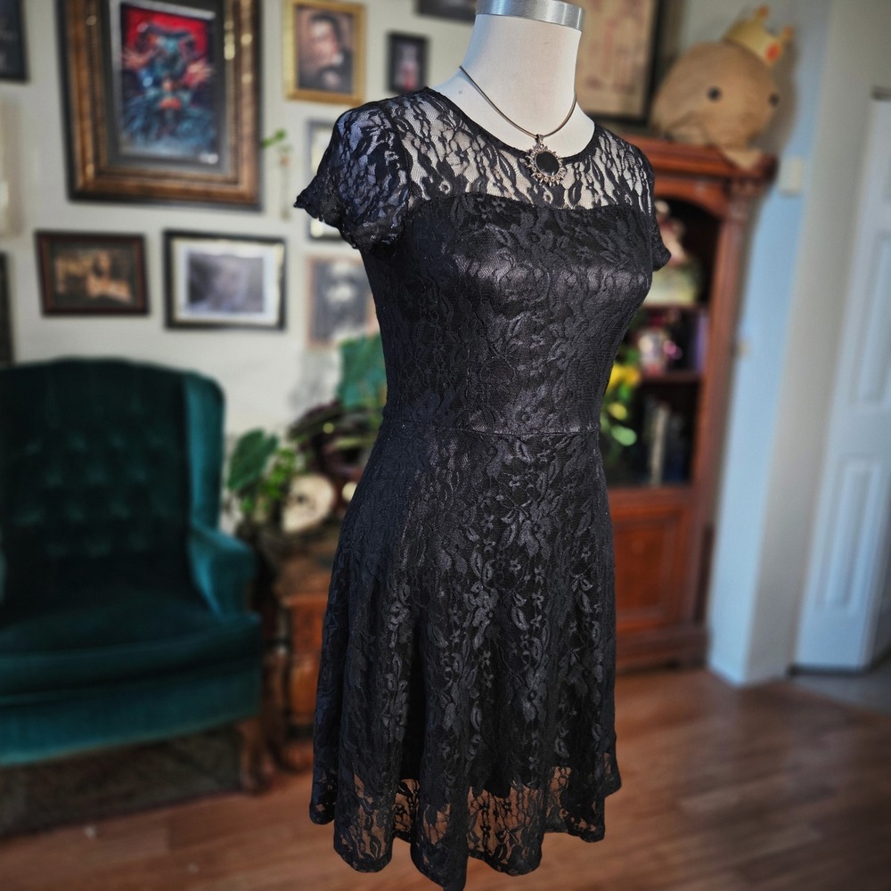 Amoluv‎ Black Mini Dress lace Sheer Y2K Style Goth Skater Cap Sleeve Grunge S